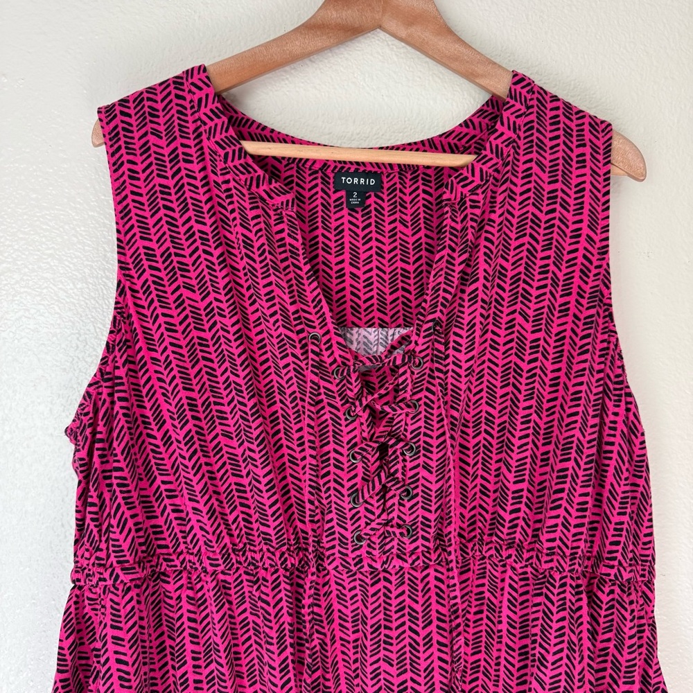 Torrid Fuchsia and Black Sleeveless Tunic - Picture 2 of 4